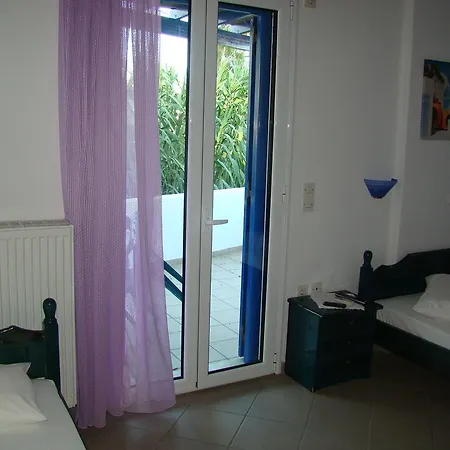 Chera 2 * Livadi (Kythira)